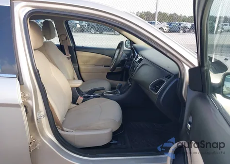 2013 Chrysler 200 Touring из США, поврежденный, VIN 1C3CCBBB6DN765564